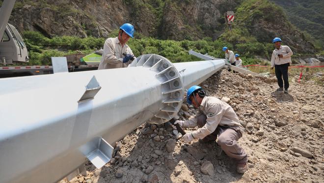 湖人季中赛后共6胜其中2场来自雷霆 上次浓眉赛前还表示必须要赢